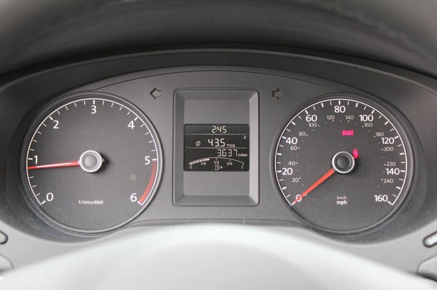  Volkswagen Jetta TDi 2011 года  (фото 83 из 120)